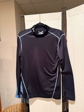 Under Armour Black Long-Sleeve compression shirt with Gray Stitching